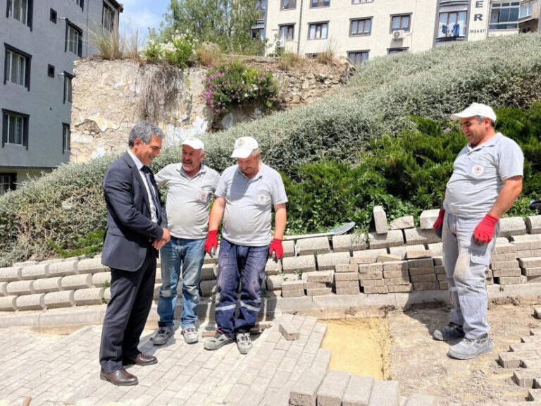 Eski İtfaiye Bayırı’na merdiven kolaylığı