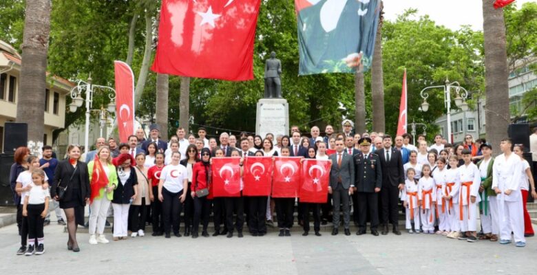 19 MAYIS’TA MUDANYA’DA COŞKULU KUTLAMA