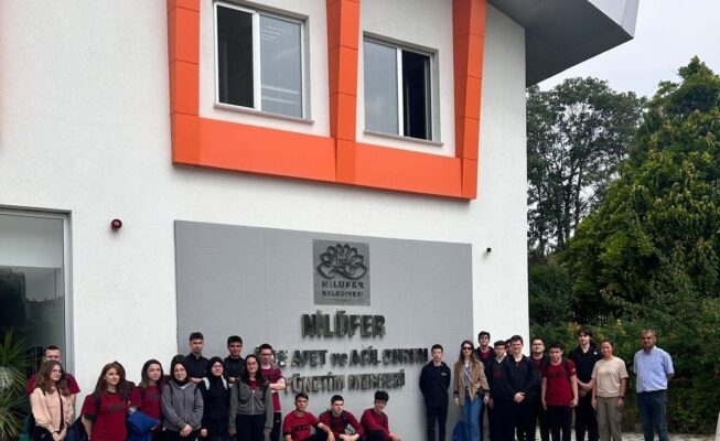 Nilüfer Belediyesi’nden öğrencilere afet ve acil durum eğitimi