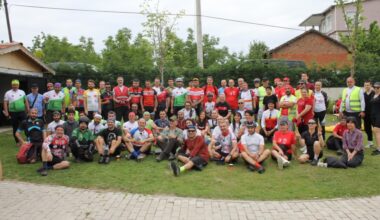 Bisiklet tutkunları 19 Mayıs için pedalladı