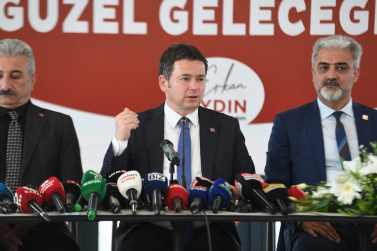 Başkan Erkan Aydın, Bursa medyası ile buluştu