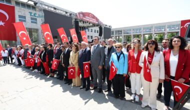 Nilüfer’de 19 Mayıs kutlamaları çelenk töreniyle başladı