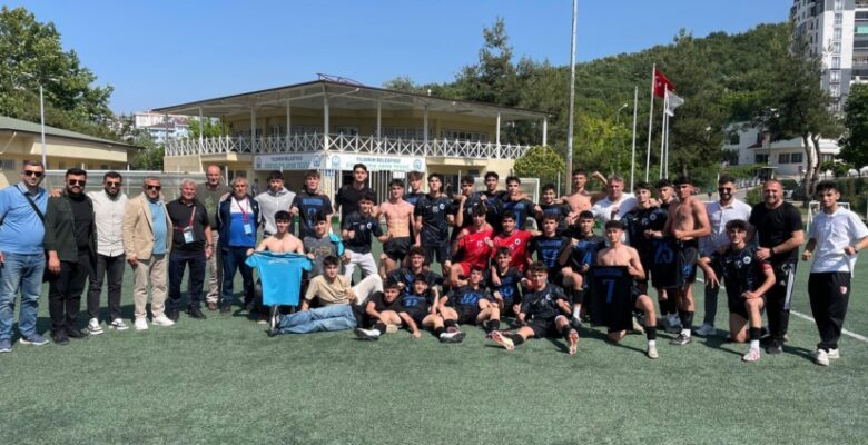 Gemlik Belediyespor U-17 Elit Lig’de şampiyon!