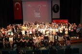 Okuma şampiyonları ödüllerini aldı
