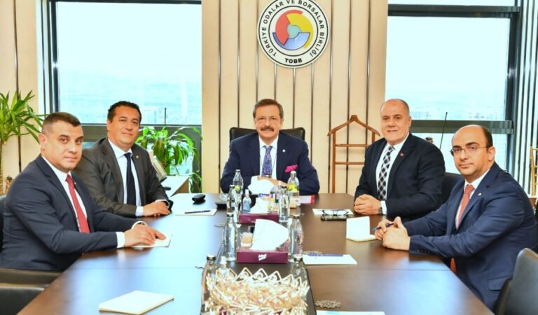 GTSO Yönetimi Hisarcıklıoğlu ile bir araya geldi