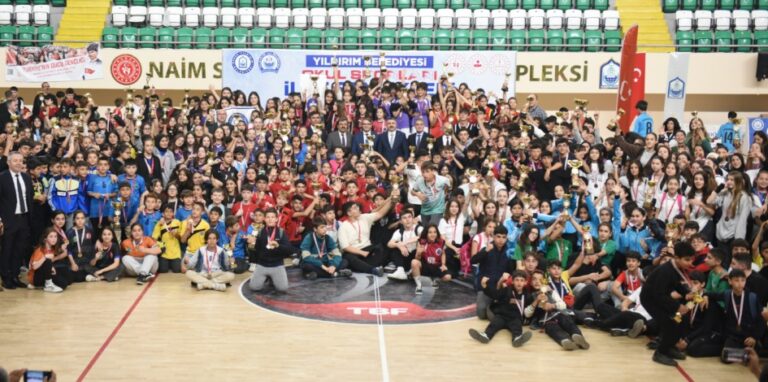 OKUL SPORLARI İLÇE ŞENLİKLERİ TAMAMLANDI