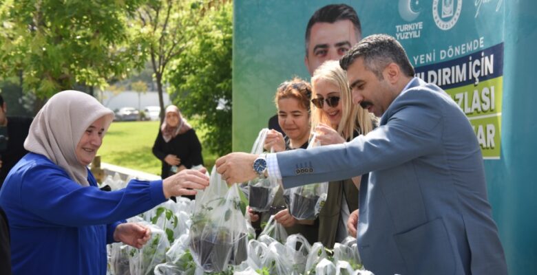 YILDIRIM BELEDİYESİ’NDEN 50 BİN FİDE