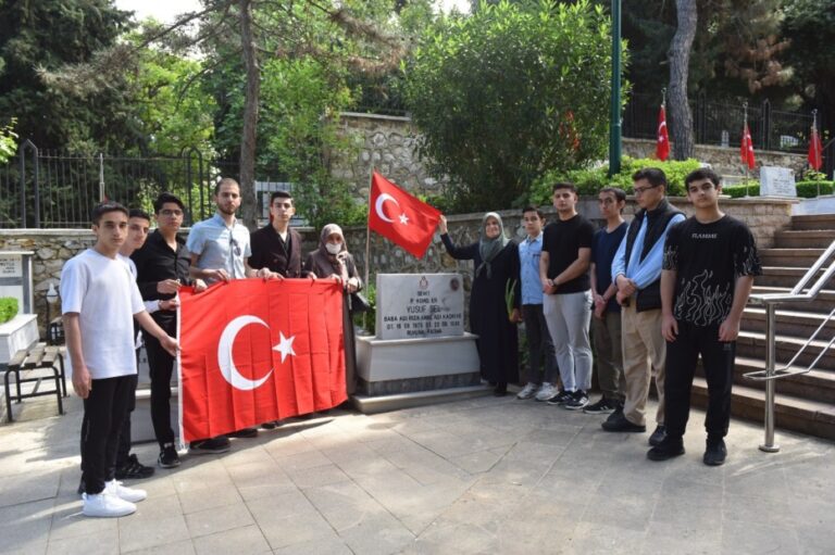 GENÇLERDEN ŞEHİTLERE VEFA