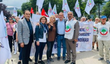 Emekli Emekçiler Mitingde Buluştu