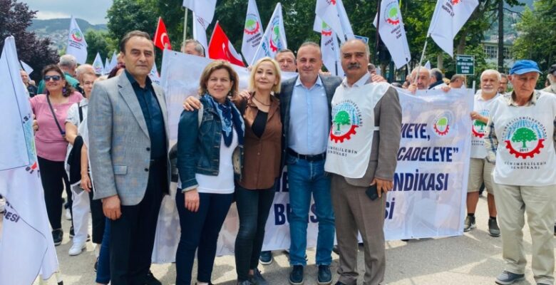 Emekli Emekçiler Mitingde Buluştu
