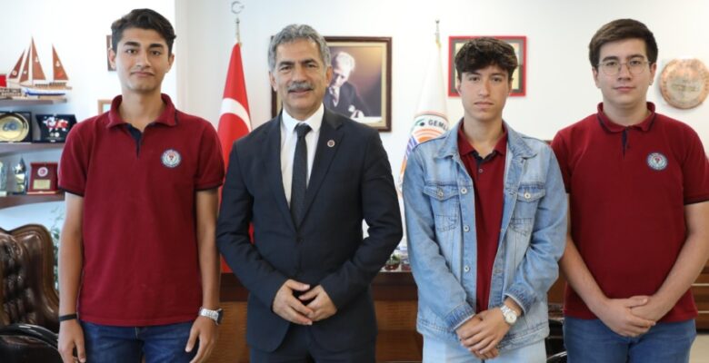 Başkan Şükrü Deviren öğrencilerin sorularını yanıtladı