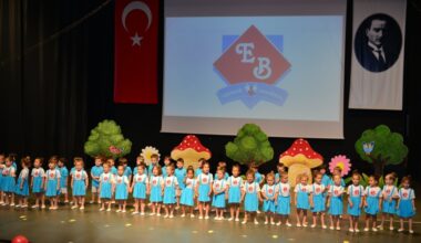 Egeberk’ten unutulmaz mezuniyet gösterisi Egeberk’ten unutulmaz mezuniyet gösterisi