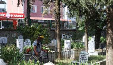 Büyükşehir ile 17 ilçedeki mezarlıklar bayrama hazır