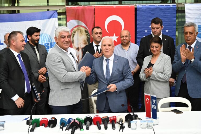 Büyükşehir’de davullu zurnalı toplu sözleşme sevinci