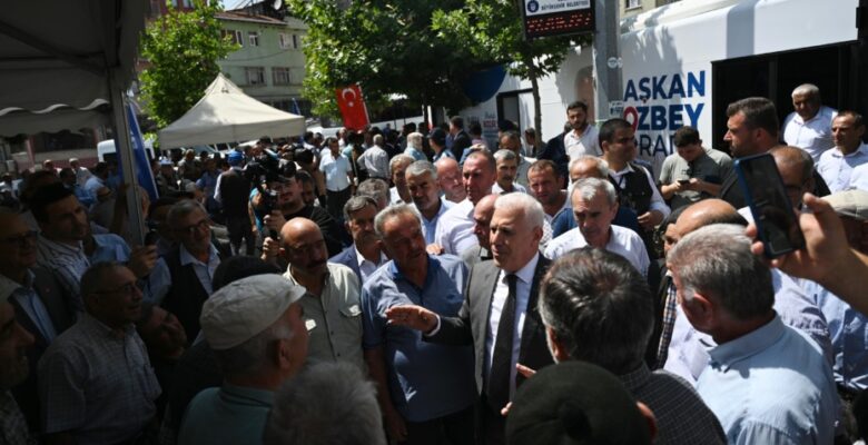 Başkan Bozbey makamını Büyükorhan’a taşıdı
