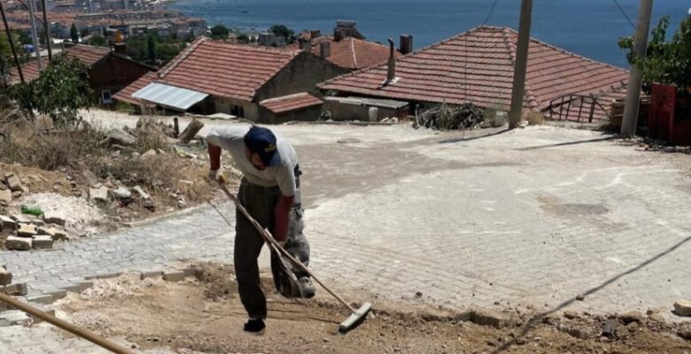 Doğalgaz hattını belediye ekipleri tamir etti