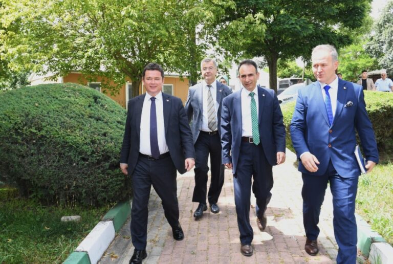 Osmangazi Belediyesi geleceğin veteriner hekimlerini yetiştiriyor