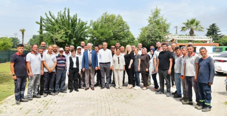 BELEDİYE BAŞKANI ŞÜKRÜ ERDEM, MESAİ ARKADAŞLARIYLA BAYRAMLAŞTI 