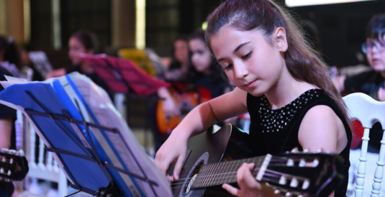 Bilgi Evleri öğrencilerinden yetenek dolu gösteri
