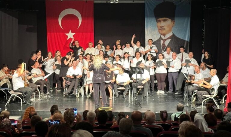 Bizim Ev katılımcılarından muhteşem konser