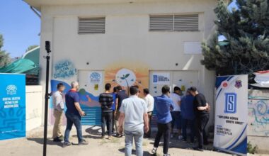 Mesajlarını grafiti çalışması ile verdiler