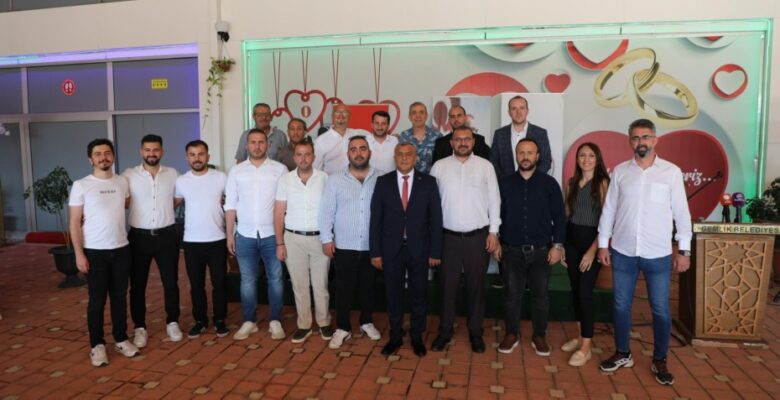 Gemlik Belediyespor’da Yeni Başkan Mustafa Duran oldu