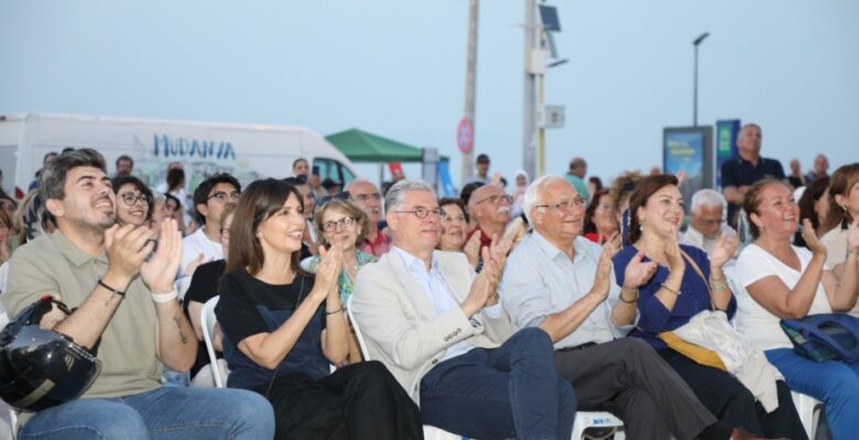 NAZIM HİKMET MUDANYA’DA ŞİİR VE ŞARKILARLA ANILDI