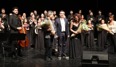 Nâzım Hikmet eserleri ile anıldı