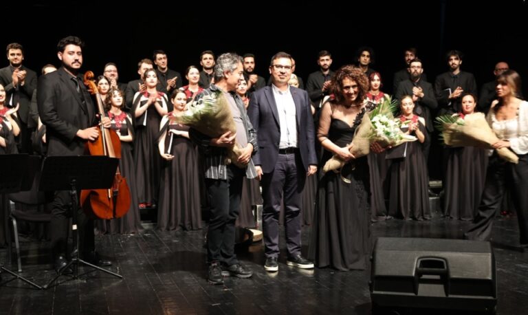 Nâzım Hikmet eserleri ile anıldı
