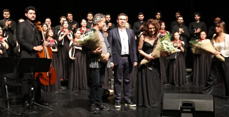 Nâzım Hikmet eserleri ile anıldı