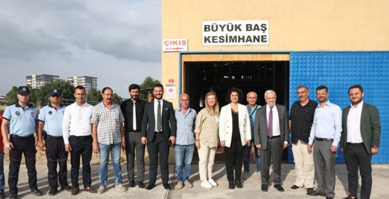 Başkan Şadi Özdemir Alaaddinbey Kurban Pazarı’nı gezdi
