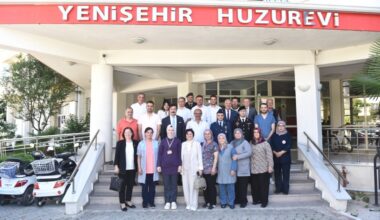 YENİŞEHİR HALKI BELEDİYE MEYDANI’NDA BAYRAMLAŞTI
