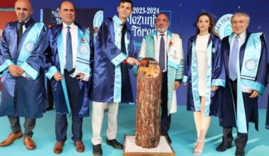 Tıp fakültesini birincilikle bitirerek Gemlik’in gururu oldu