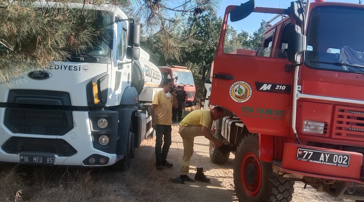 Gemlik Belediyesi’nden Yangın Söndürme Çalışmalarına Destek