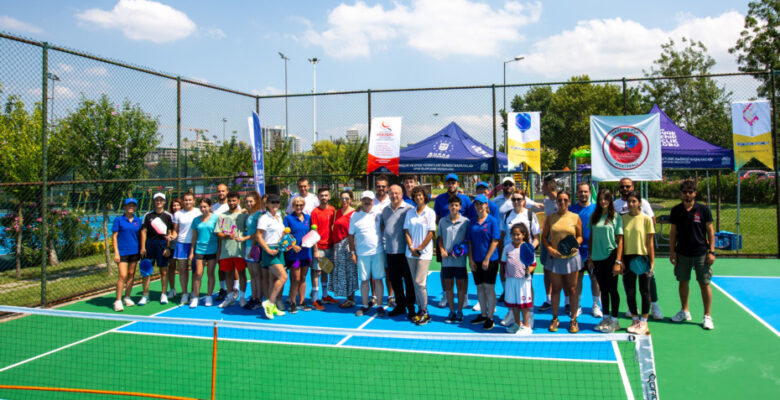 Bursa’nın ilk Pickleball Turnuvası yapıldı