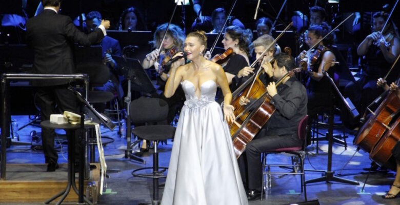 Bursa Festivali’nde büyüleyici gece