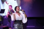 Bursa Festivali’nde “Nünü caz söyledi”