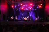 Bursa Festivali’nde yıldızlar geçidi
