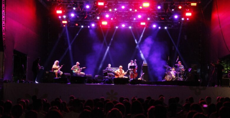 Bursa Festivali’nde yıldızlar geçidi