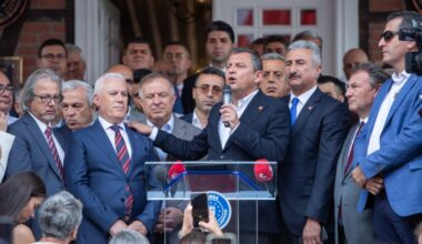 CHP Genel Başkanı Özel, “Bozbey, 100 güne çok önemli hizmetler sığdırdı” CHP Genel Başkanı Özel, “Bozbey, 100 güne çok önemli hizmetler sığdırdı”