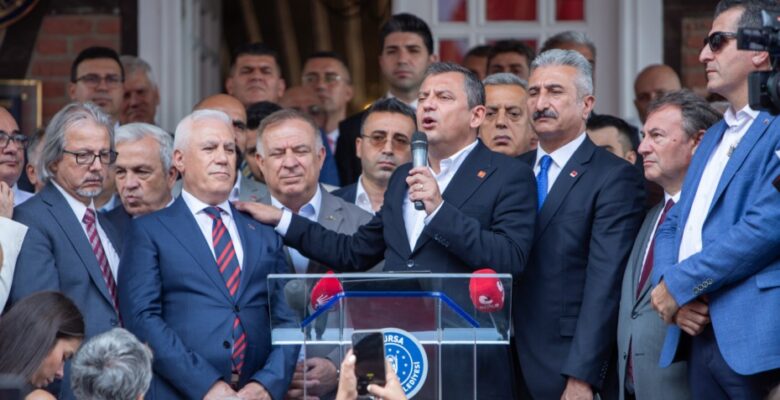 CHP Genel Başkanı Özel, “Bozbey, 100 güne çok önemli hizmetler sığdırdı”