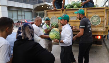 Büyükşehir hem çiftçiyi hem vatandaşı gülümsetti