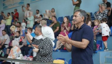 Gemlik’te Minik Yüzücüler Birincilik için Yarıştı