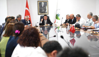 Başkan Aydın’dan birim kurmaylarıyla istişare toplantısı