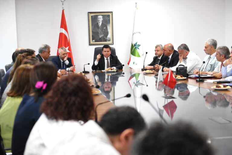 Başkan Aydın’dan birim kurmaylarıyla istişare toplantısı