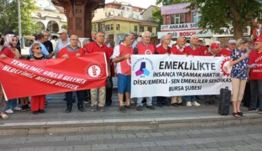 Emekliler Meydanlarda Direniyor