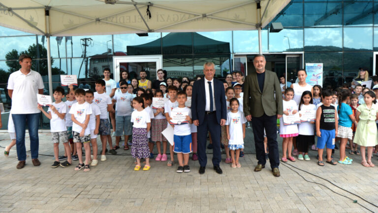 Küçük kulaçların sertifika heyecanı