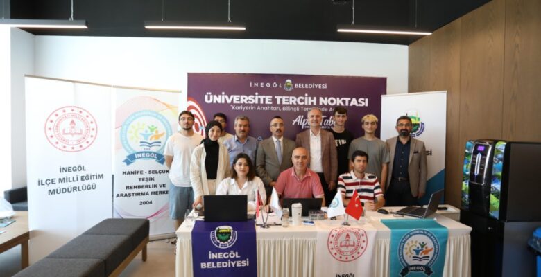 PROTOKOL ÜYELERİ ÜNİVERSİTE ADAYLARINA MORAL DEPOLADI