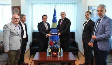 Başkan Aydın’dan Kosova’da ziyaretler
