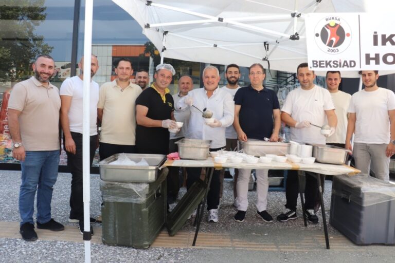 BEKSİAD AŞURE BEREKETİNİ PAYLAŞTI